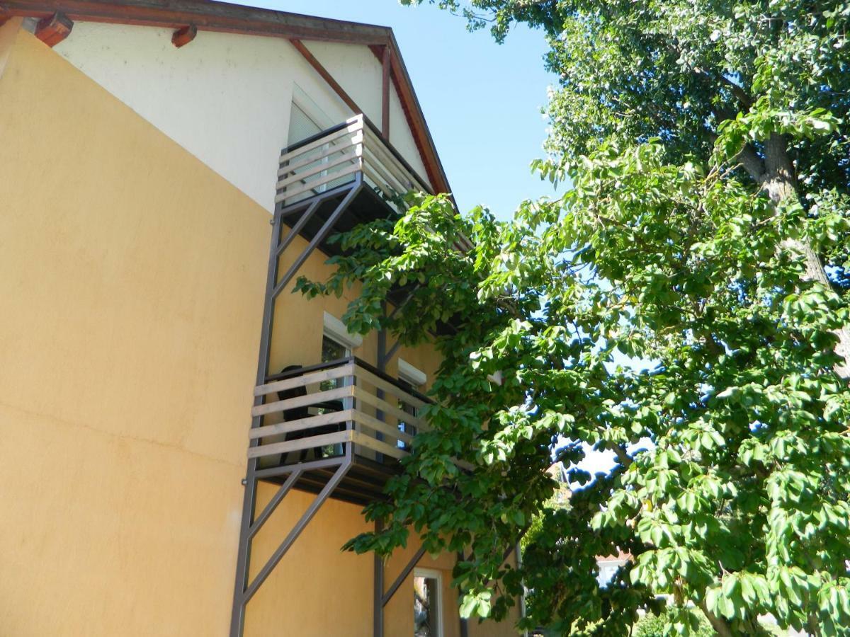 Greento Apartman Balatonfoldvar Exterior photo